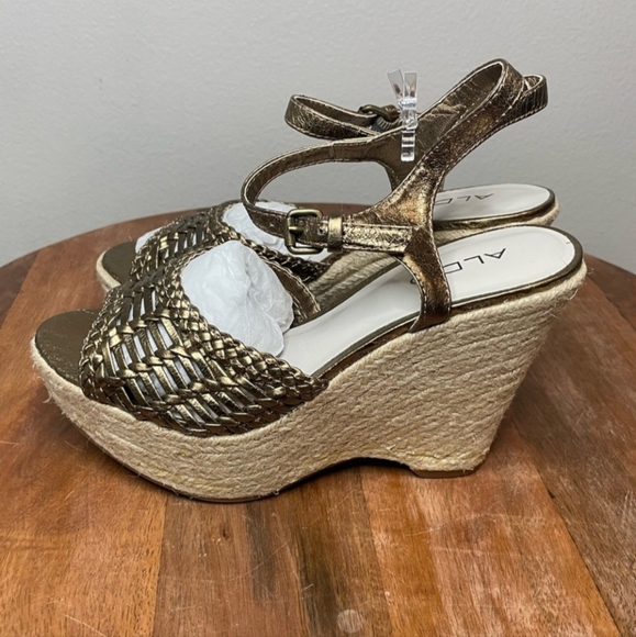Aldo Metallic Gold Wedge Sandals Women's Size 7.5 - Picture 5 of 8